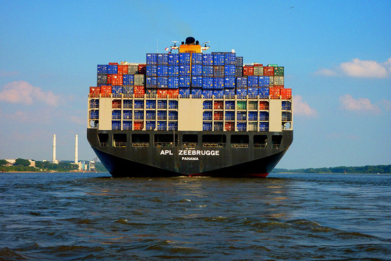 Ocean freight container ship with shipping containers